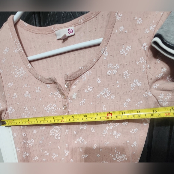 SO TOP SIZE L JUNIORS 1 FREE GUESS SHIRT - Picture 10 of 10